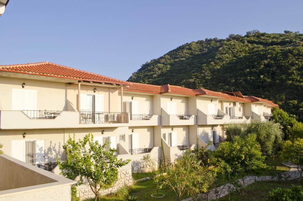 Hotel Elina Пердика Экстерьер фото
